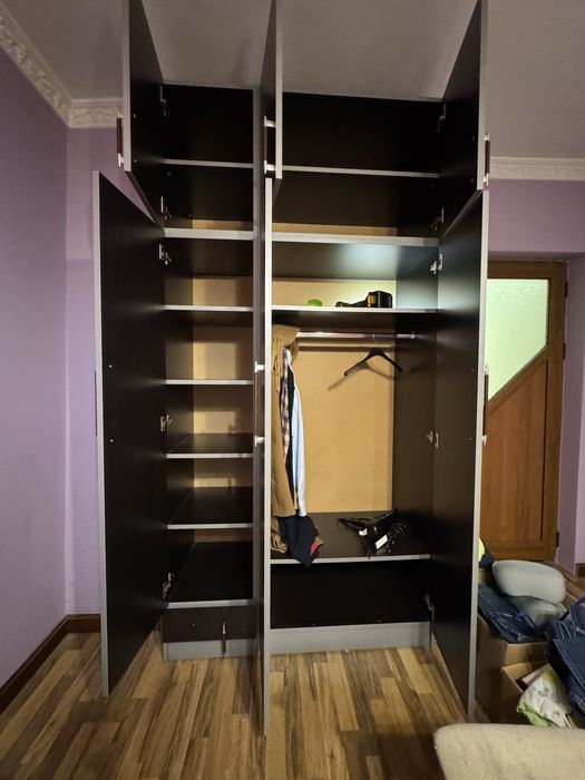 Гардероб трикрилен