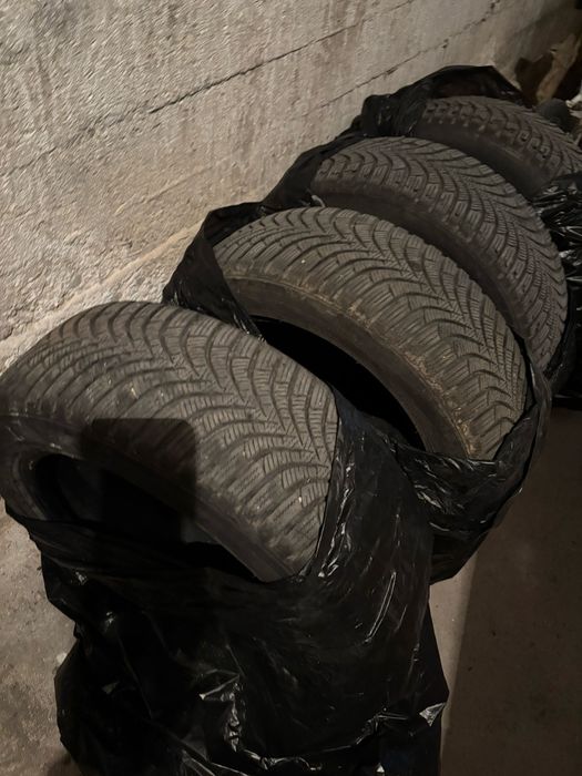 Hankook зимни гуми 195/55/16