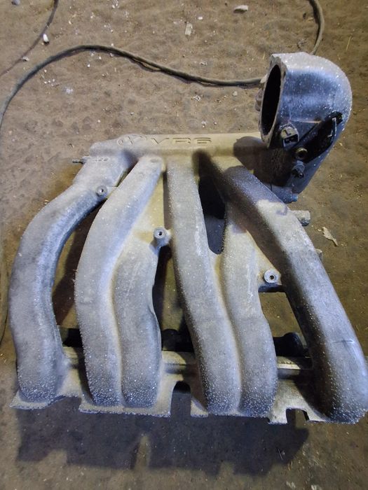 Впускной колктор vw.