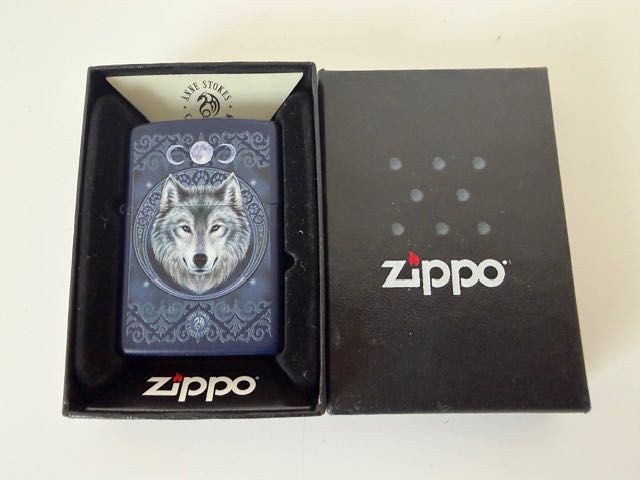 Brichete Zippo Chrome, Black Matte Space Owl si Anne Stokes Wolf