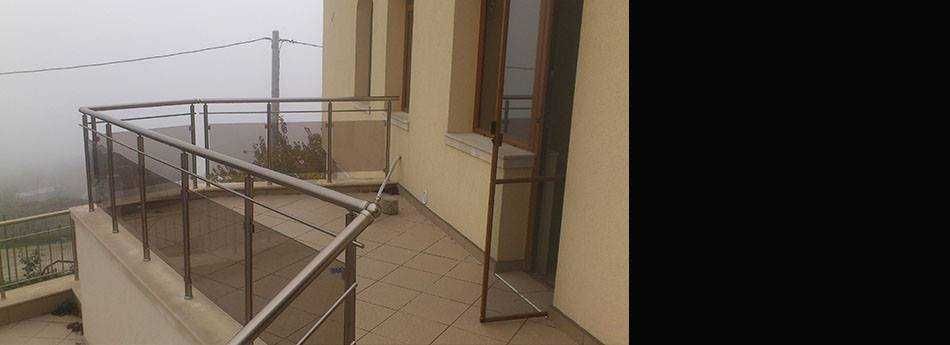 Доставка и монтаж на алуминиеви парапети с 8г. гаранция!