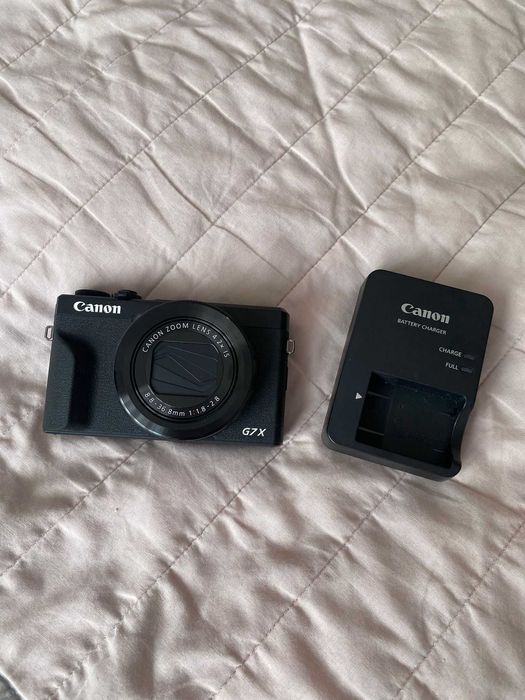 Canon G7X Mark III