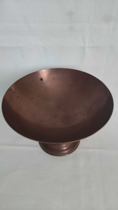 Linton Англия медна купа с крачета от бронз в стил "Арт Деко"