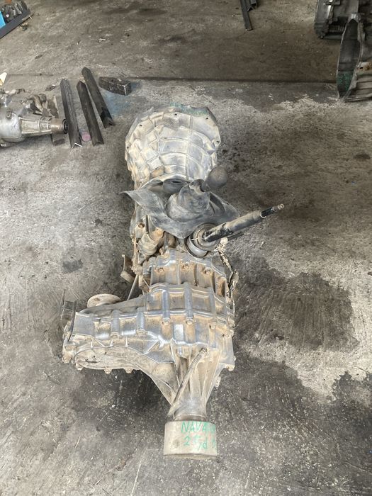 Nissan Navara 2.5 d 2003 година Скоростна Кутия с раздатка