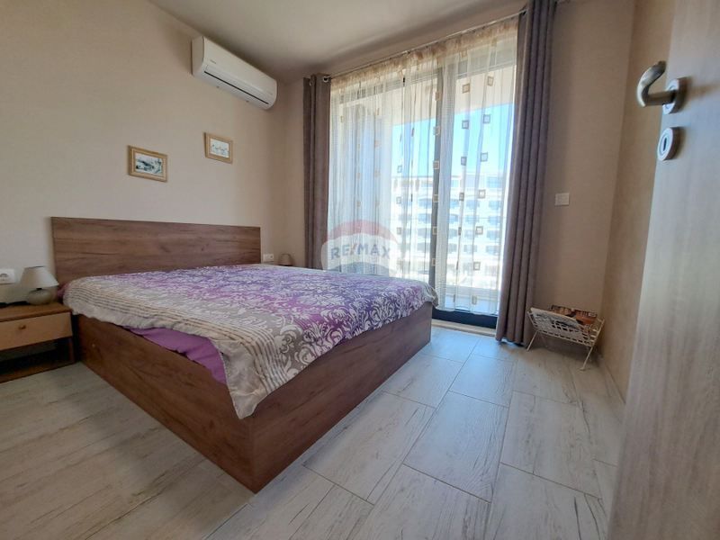 Дава се под наем Двустаен апартамент в к.к. Св.Св. Константин и Елена - 56 кв.м за 612 € - Снимка #8