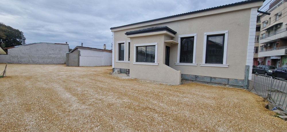 Продава се Къща в Силистра, Център - 650 кв.м за 385 €/кв.м - Снимка #9