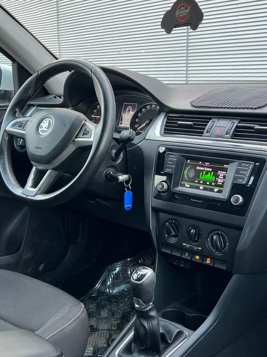 Vand Skoda Rapid 2016 Diesel * LED * inmatriculata RO urgent