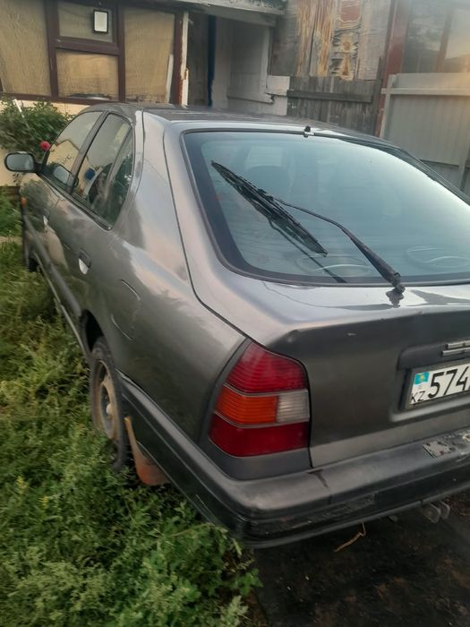 Продам  машину. Ниссан.