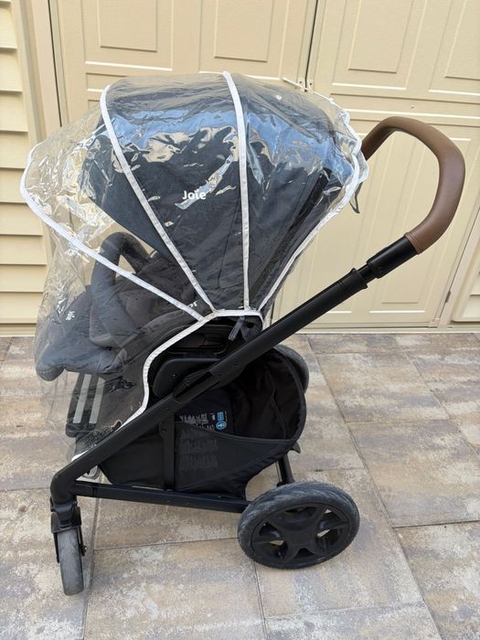 Cărucior 3 în 1 Joie Aeria Tour Chrome DLX + Leagan electric rotativ 360⁰ cu melodii, sunete și inclinare reglabila Carrello