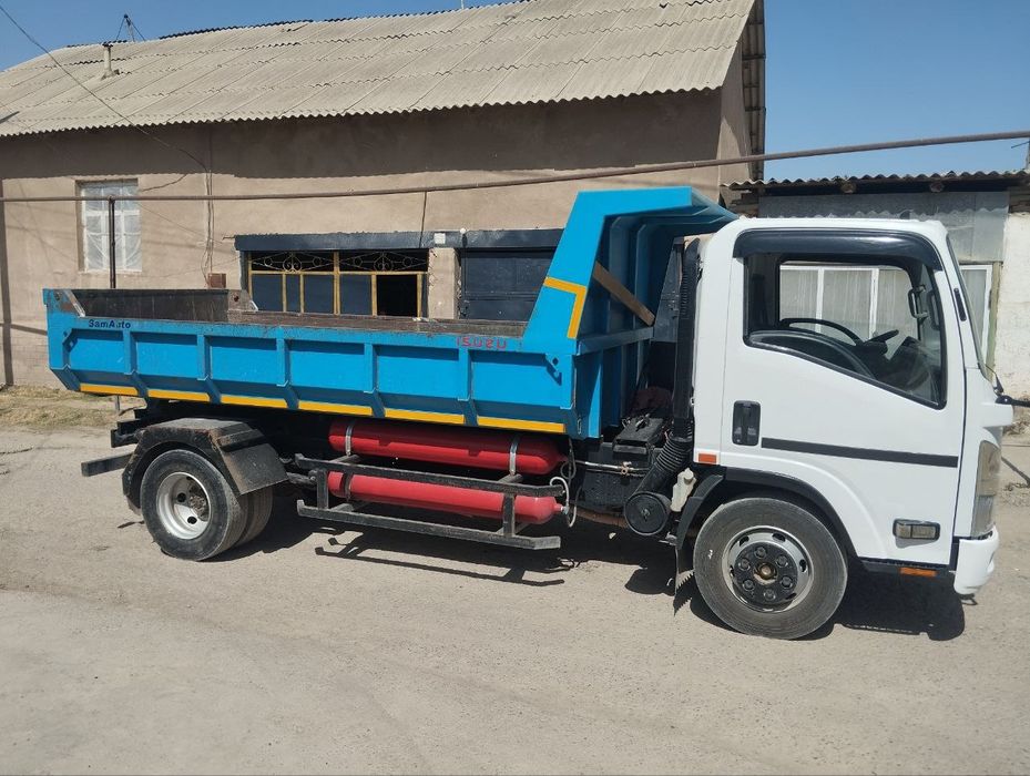 Вывоз мусора исузу самосвал