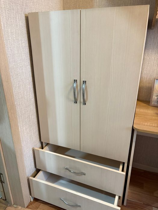 Продам шкаф в хорошем состояние