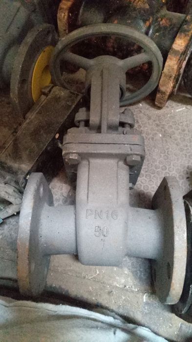 Винтелны краны флянцы