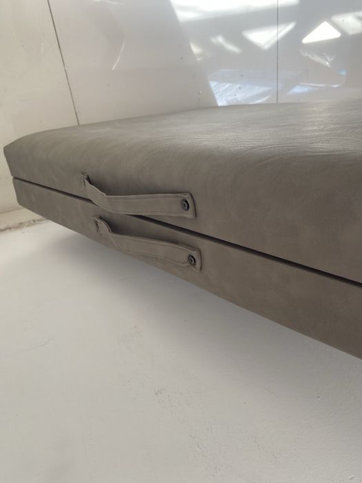 Продам кушетку для массажа