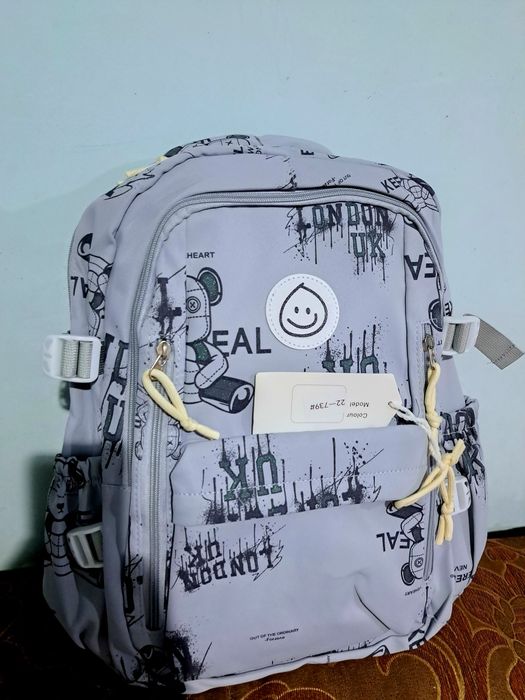 Qizlaga yengi kulrang popka sotiladi