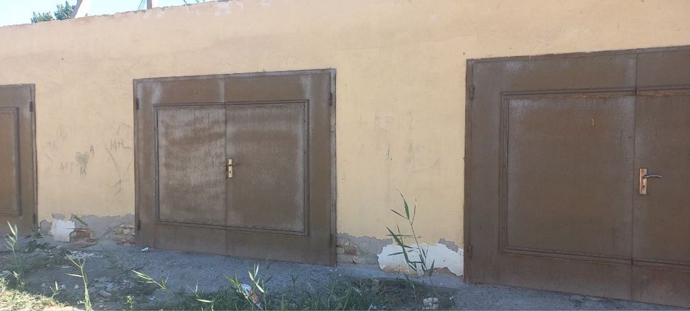2 та гараж сотилади — дўкон ёки цех учун мос, 43 м² Урганч 3Даха