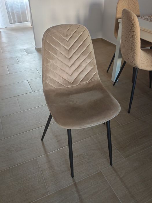 3 scaune de interior noi