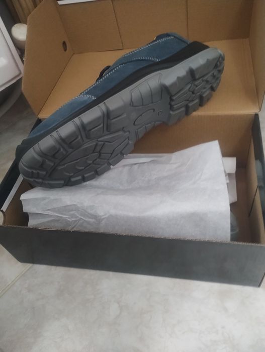 Работни обувки Stenso!