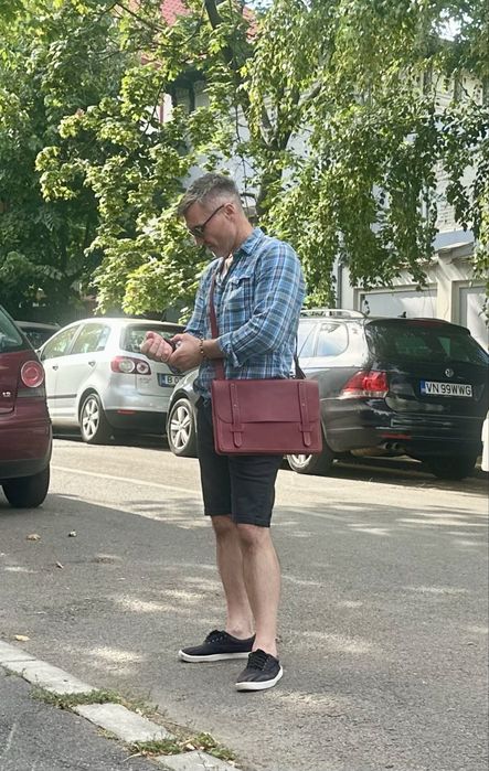 Geantă unicală piele handmade – p. bărbați cu atitudine + bonus Gratis
