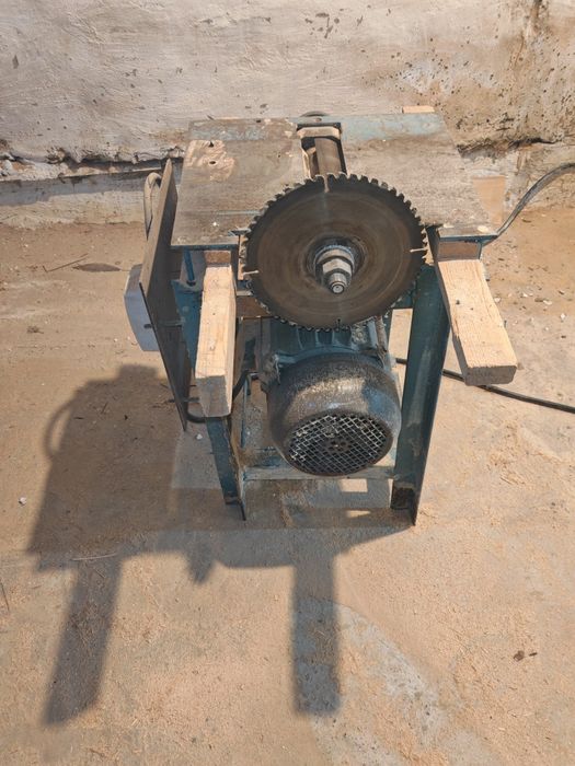 Продаются станки деревообрабатывающие