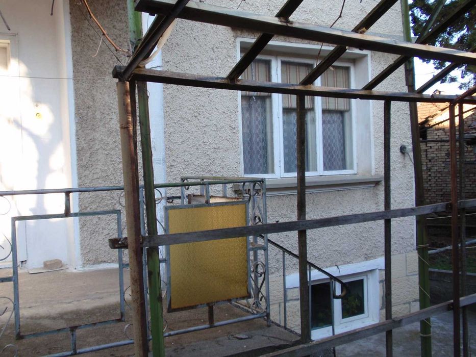 Продава се Къща в Разград, Център - 190 кв.м за 632 €/кв.м - Снимка #2