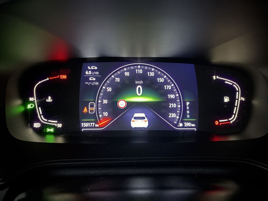 Megane 4     1,5 dci.  Automat 2021 150km