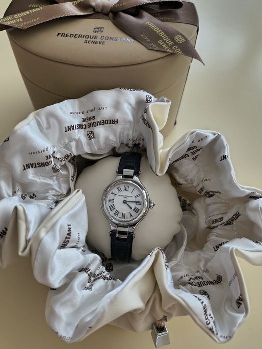 Дамски часовник Frederique Constant Geneva – швейцарски, елегантен