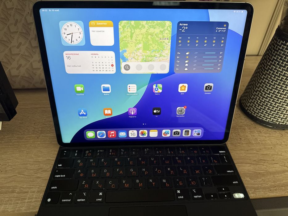 Продам айпад про 12,9, 8/256, 5G