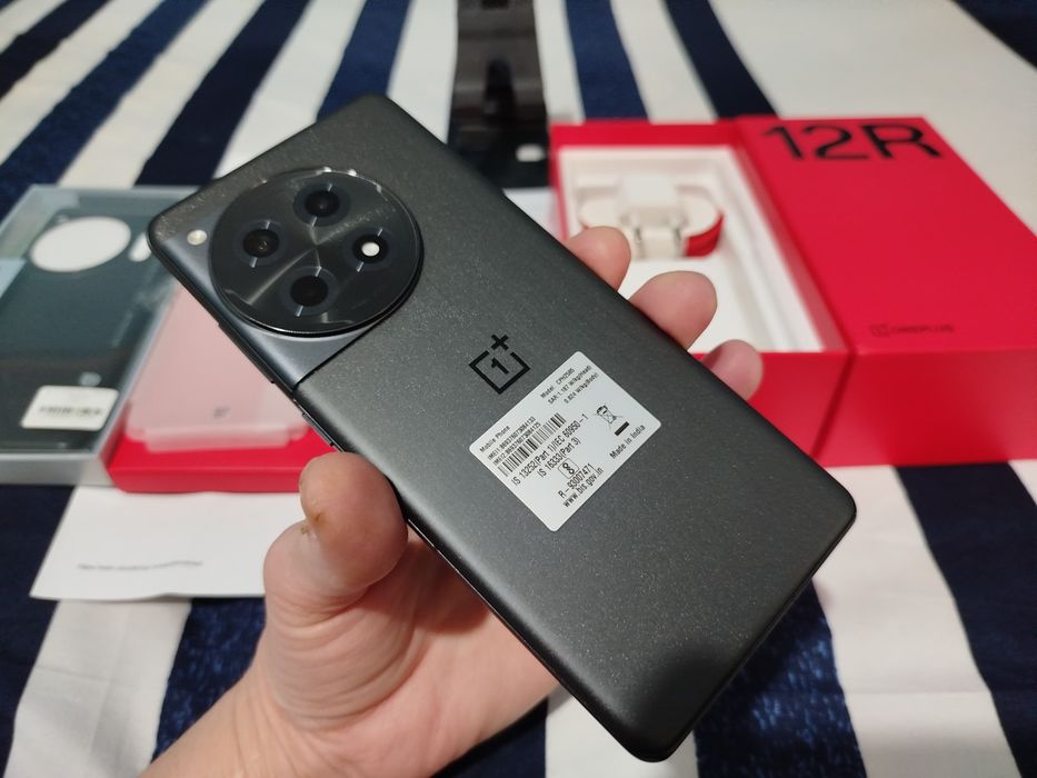 OnePlus 12R, 16/256гб
