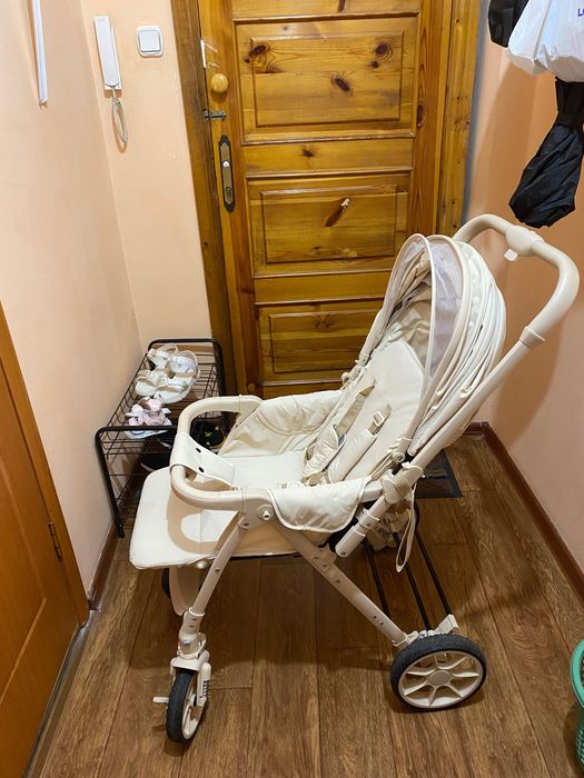 Продам детскую коляску б/у