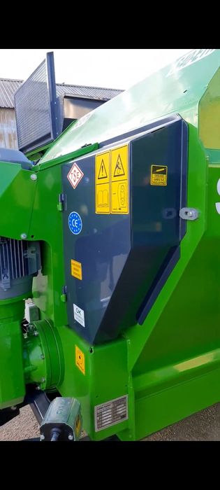 Кормораздатчик Izelmak 4 м3