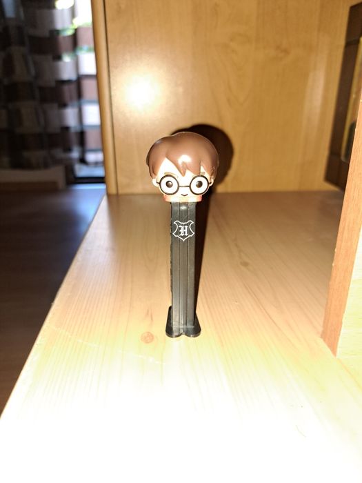 Хари Потър Kinder Joy играчки и Pez Хари Потър