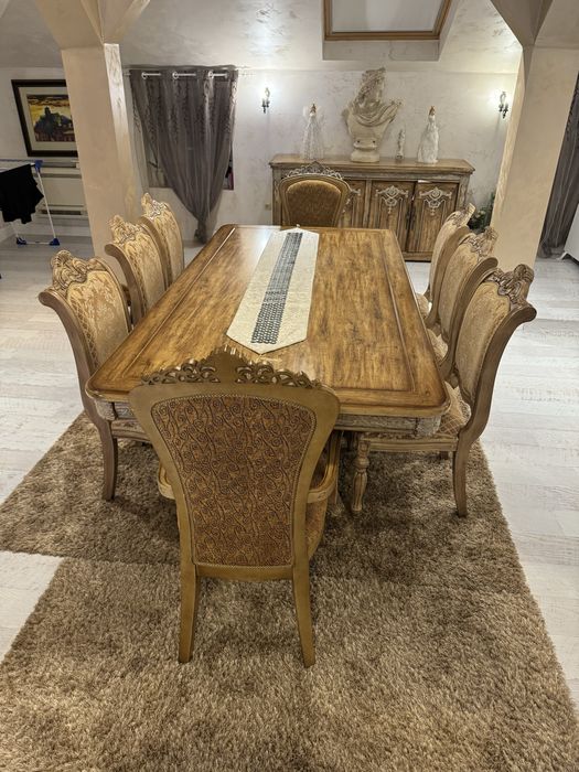 Трапезна маса с 8 стола