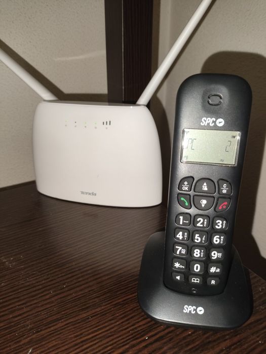 Pachet router 4g sim Tenda + telefon fix