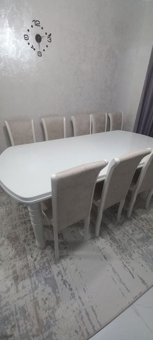 Продается стол со стульями  11 шт. Размер 205, 250×100.