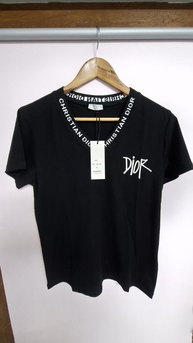 6 Tricouri pentru  damă diferite marimi si culori.