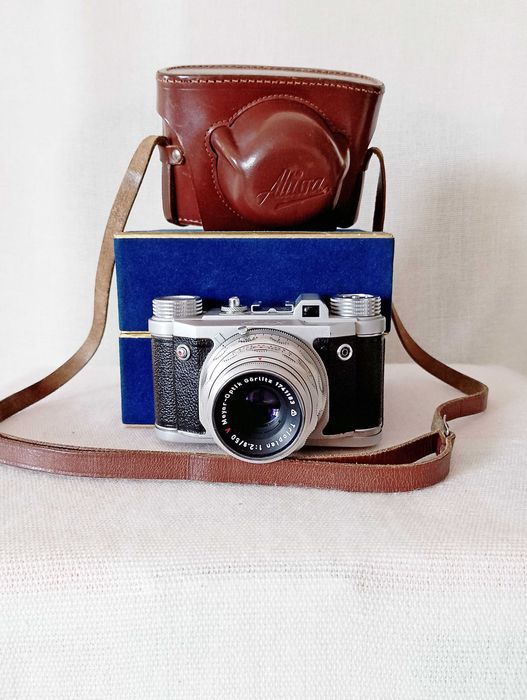 Meyer-Optik Gorlitz Trioplan 50/2.9 + Altix + luxury box