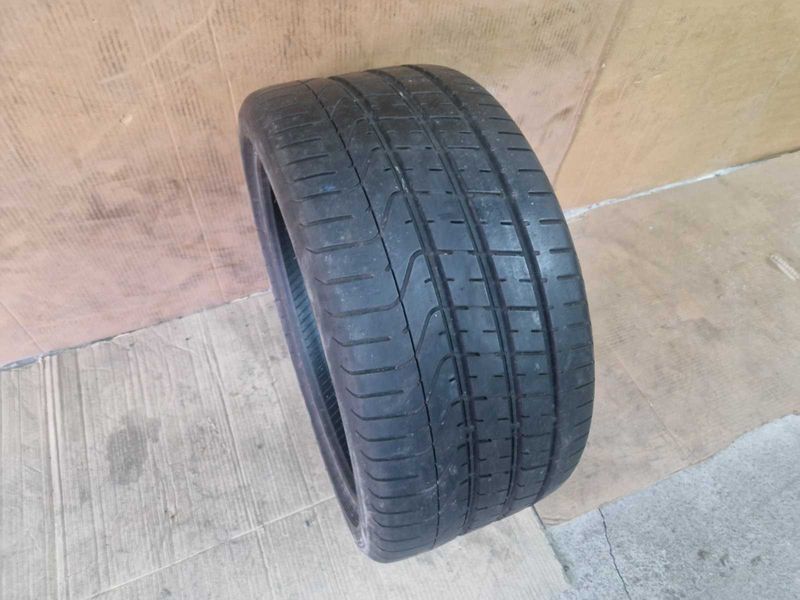 1 Pirelli R20 295/30/ 
лятна гума DOT3115