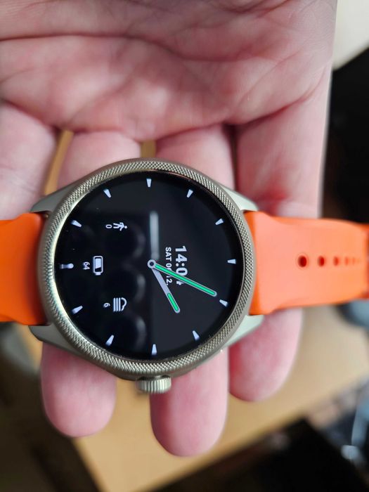 Продавам смарт часовник TicWatch Pro 5