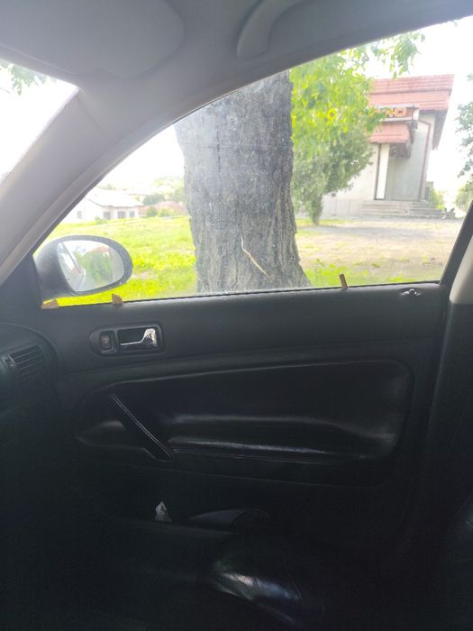 Продавам автомобил WV PASSAT