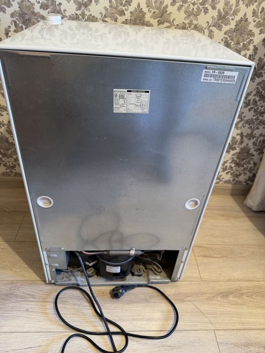 Холодильк Дэу рабочий