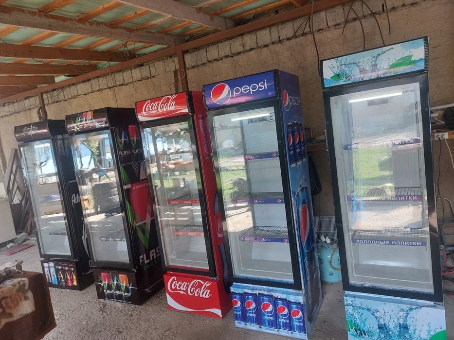 витрина халадильниклар сотилади