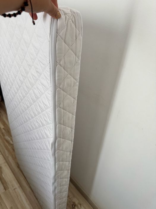 Patut pentru bebe cu saltea