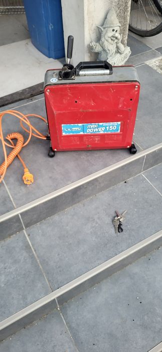 Dispozitiv de curățare a canalizării MAXI-Power 150 de la G. Drexl.