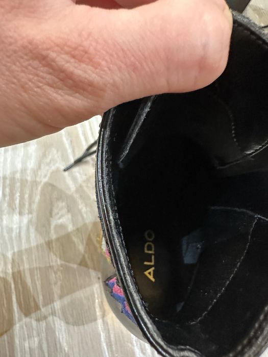 Ботинки одела один раз, для меня слишком высокий каблук