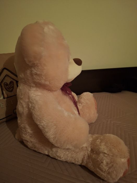 Розово плюшено мече