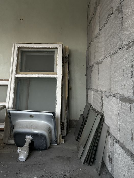 Ванный чугунная , и стеклы