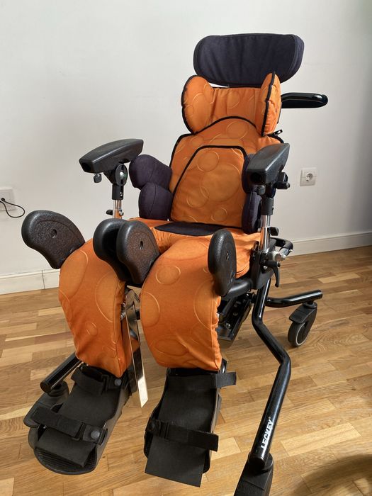 комнатное кресло для инвалидов