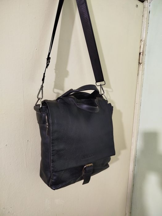 Продам кожаные сумки рюкзаки.