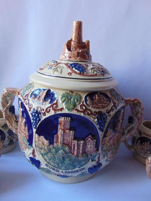 Bol cu capac si 10 cani pt. vin fiert,punci sau sangria