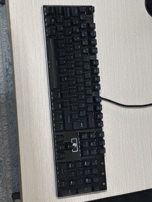 Игровая механическая клавиатура RGB